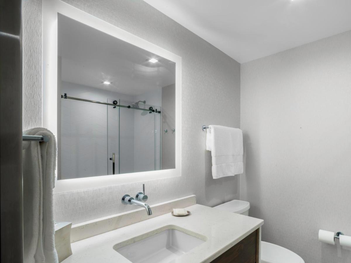 Voco Niagara Falls - The Cadence By Ihg Kültér fotó Bathroom