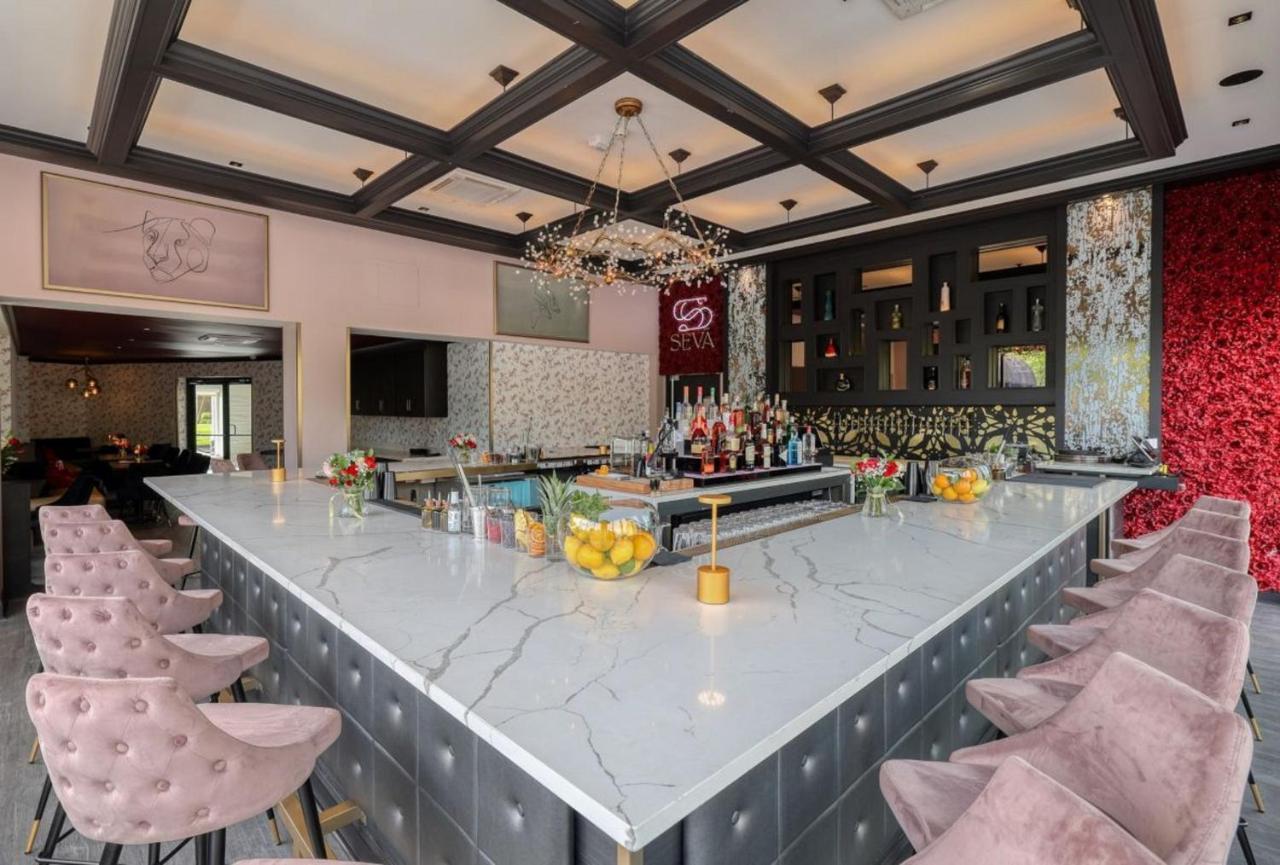 Voco Niagara Falls - The Cadence By Ihg Kültér fotó The bar at the 1905